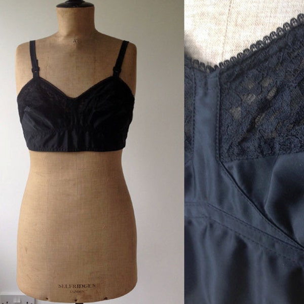 Size 38B / 1950s ‘Rose Queen’ Black Satin Bra with Lace Detail