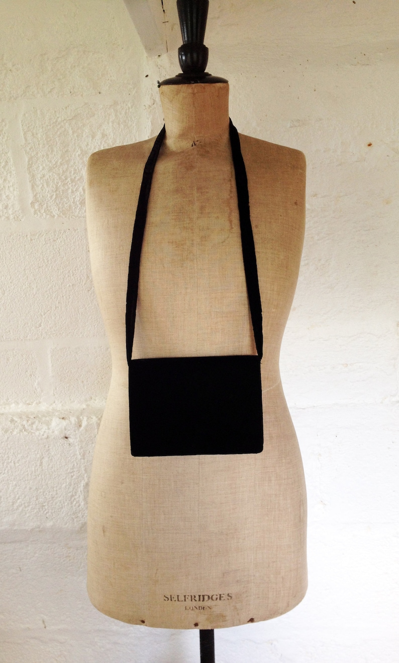 Vintage Amethyst Jewelled Zardosi Black Velvet Shoulder Bag with Blossom Vintage Handbag Vintage Zardozi Bag