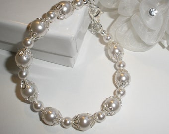 White Pearl Bride Bracelet, Joyas para la novia, Swarovski Crystal Pearl Bracelet, Wedding Jewelry, Bride Jewelry, Classic Bride Bracelet