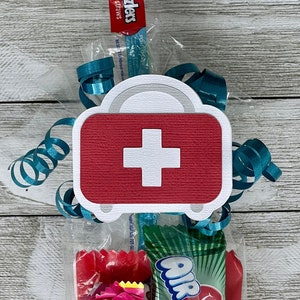 First aid kit favors top