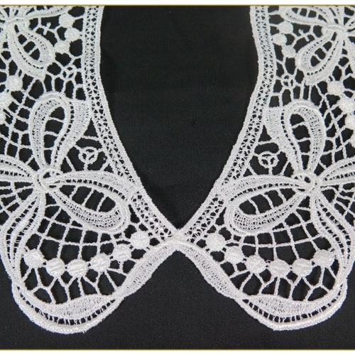 White Lace Neck Collar main image 1