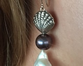 Dangle Earrings Sterling Silver Sea Shell With Black White Pearl