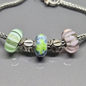 Dijes Trollbeads, Dijes de cuentas de vidrio, Pulsera Trollbeads, Hortensia Green Hills, Peter Little Acorns, Verde Trace, Plata de ley 925 SL015A-E