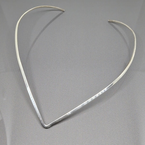 Vintage Point Torque Collar Necklace, Rigid  Necklace Ring Neck Torque V Shaped Torque 925 Sterling Silver SN048