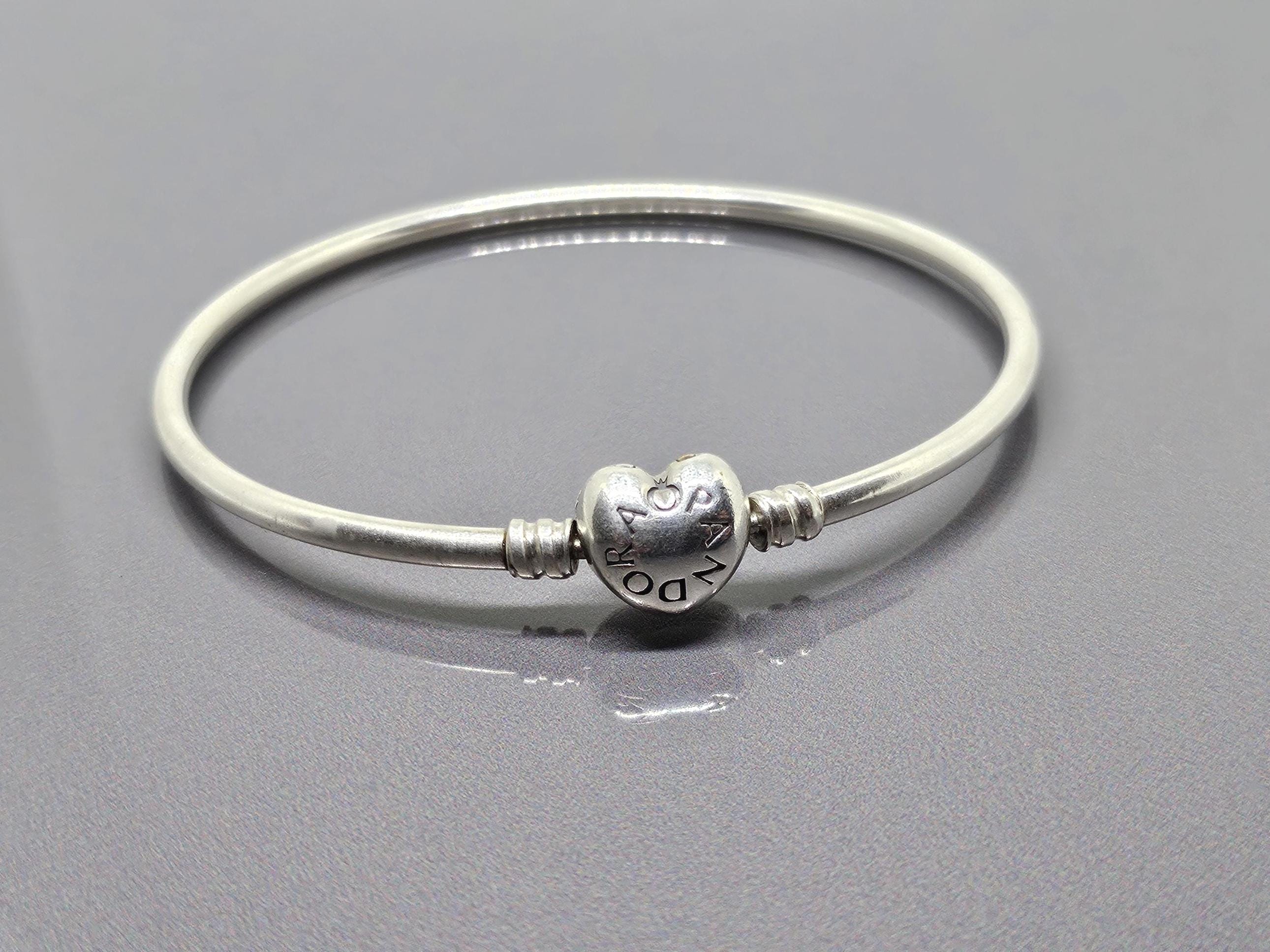 Pandora Moments Heart Clasp Bangle 21cm/8.25 Inches 925 Sterling