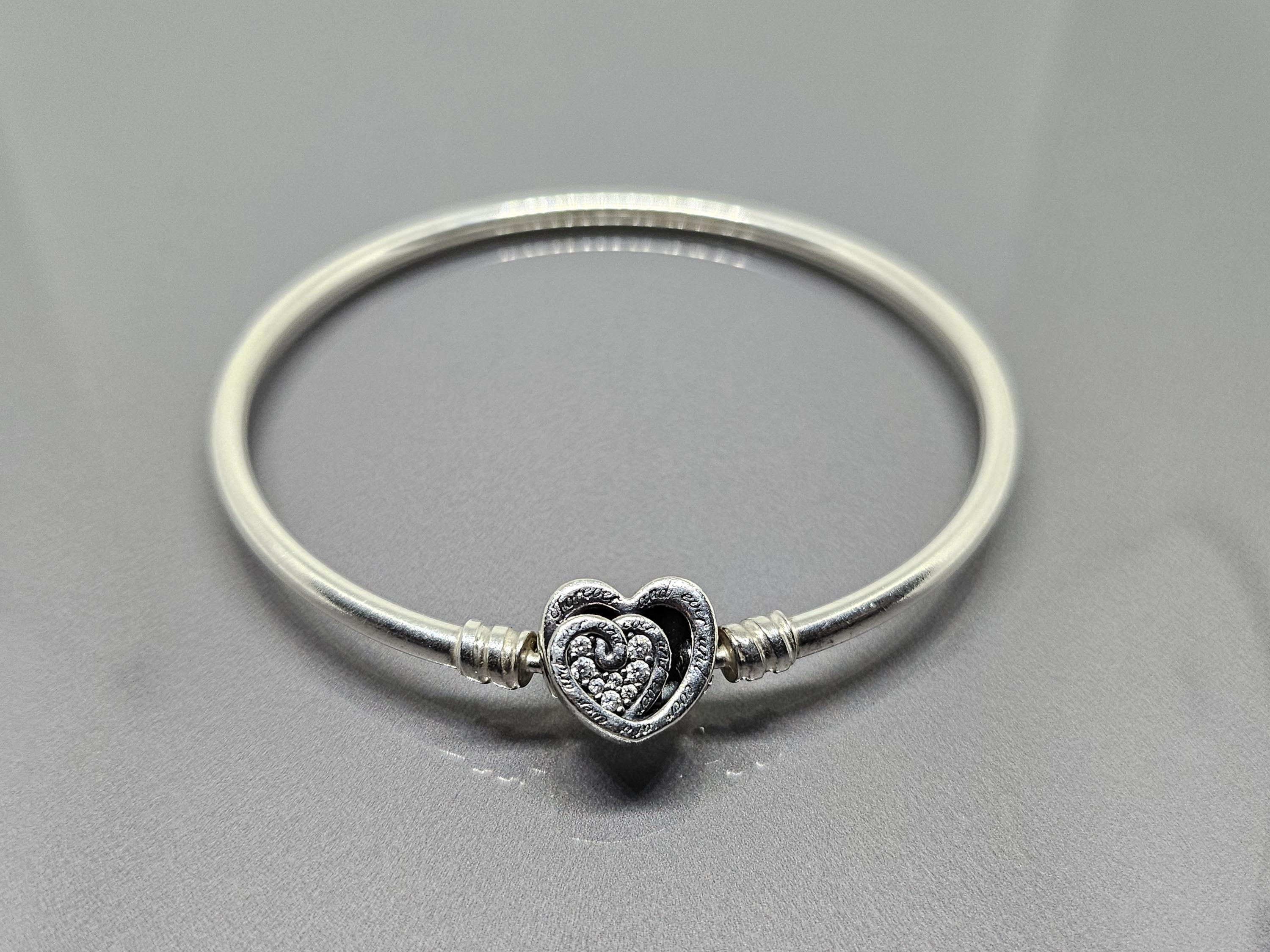 Pandora Moments Entwined Infinite Hearts Clasp Bangle Pandora