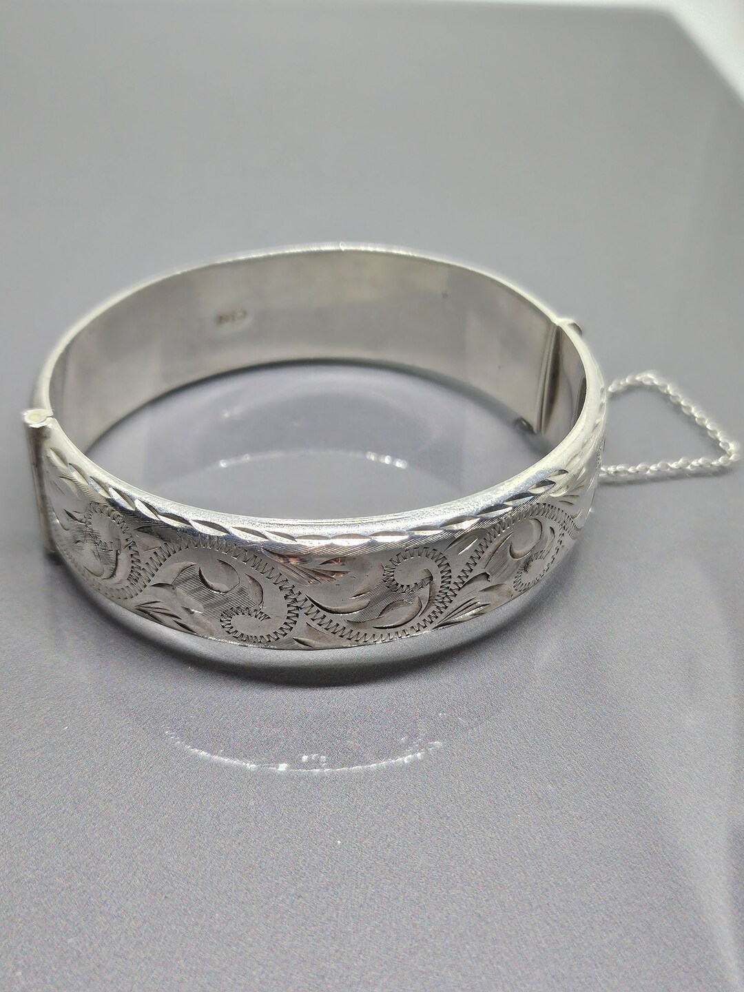 アクセサリー Vintage Silver Big Foop Bangle 925 Vintage 925 Sterling Silver Hinged Etched Bangle Bracelet