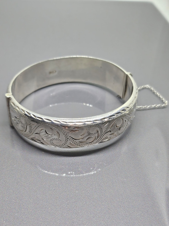 Hinged Etched Design 16mm Wide Bangle Bracelet With Safety