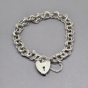 Vintage 1970 Bismark Panzerkette Vorhängeschloss Charm Armband mit Sicherungskettchen 19 cm 7.5inches 925 Sterling Silber SV075