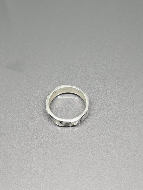 Triangle Pattern Ring Ribbed Band Ring Minimalist… - image 3