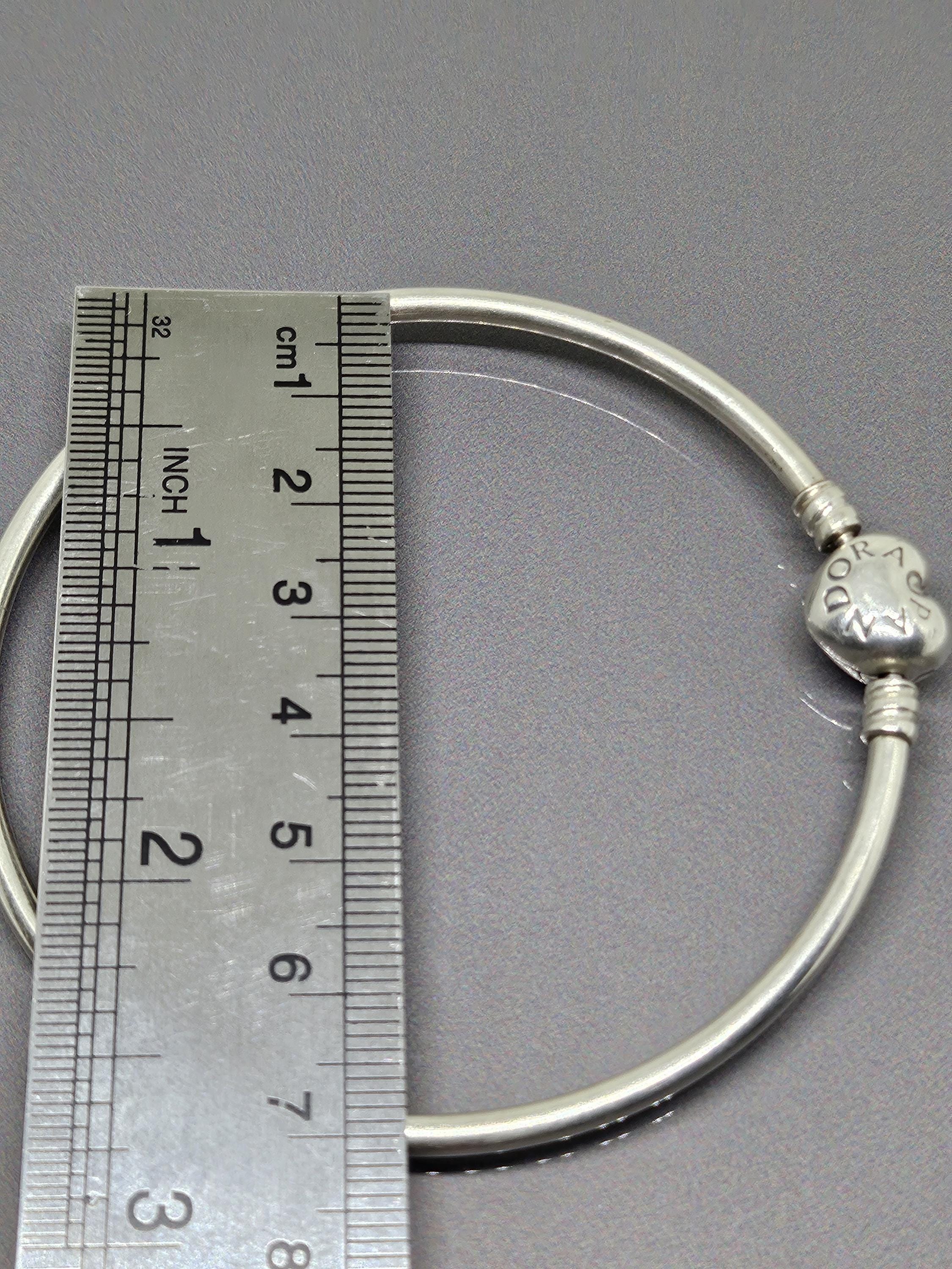 Pandora Moments Heart Clasp Bangle 21cm/8.25 Inches 925 Sterling 