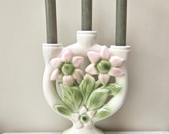 Candelabro floreale rosa in ceramica Guldkroken HJO