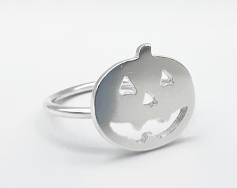 Jack-O-Lantern Ring in Sterling Silver