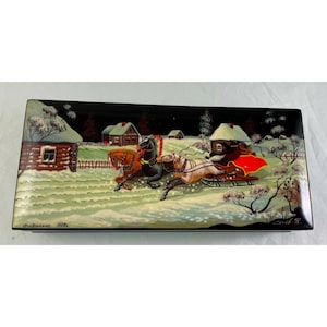 Vintage Russian Fedoskino 1993 Sukhov  Hand Painted Lacquer Box Bear Sled Horses