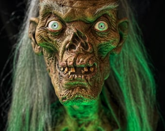 Crypt Keeper Tales From The Crypt Horror Movie prop bust / Halloween display
