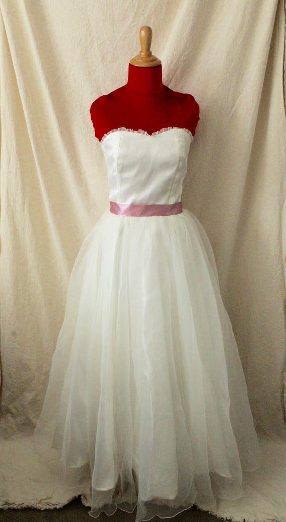 1950s Strapless White Ball Gown Wedding Dress