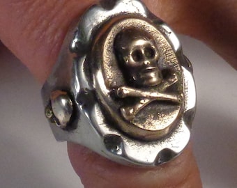 Jude Jewelers Vintage Skull Statement Ring - Gothic Cocktail Promise Ring For Men & Women, Black Rhodium & CZ