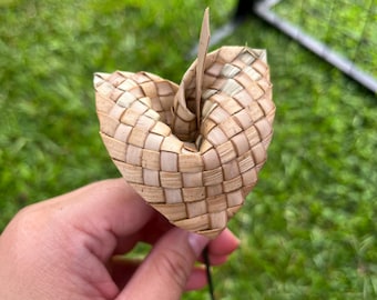 Pua Kalo Lauhala Anthurium Earpick Hairpiece