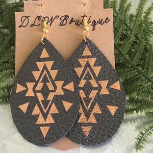 Tear Tropfen Ohrringe mit Aztec Druck