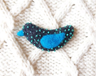 Handmade Needle Felted Bird Brooch: Latvian Wool Jewelry