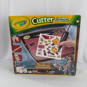SEALED Brand New Vintage / Retro Crayola Disney's Pirates Of The Caribbean Cutter Arts And Crafts Drawing Kit Binney & Smith Crayola Crayons