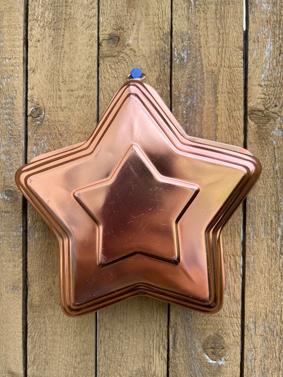 Vintage / Retro Star Shaped Copper Color Jell-o Mold Baking Tool