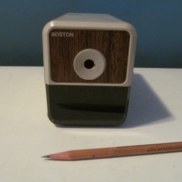 Vintage / Retro Boston Model 18 Electric Pencil Sharpener Classroom Back To School Office Supplies Teacher Class Room Supply