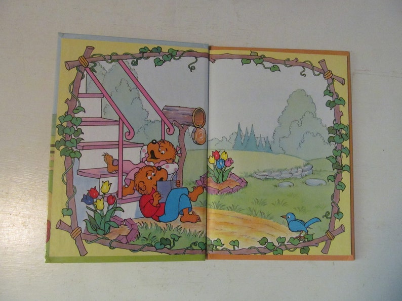 Vintage / Retro 1993 the Berenstain Bears Visit Farmer Ben Cub - Etsy