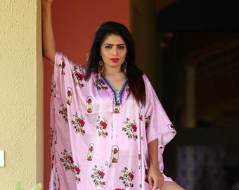 Blumendruck Seiden-Kaftan-Kleid: Plus Size Resort Wear