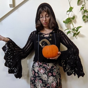 Pattern: Deluxe Fairy Queen Crop Top / Pull over / Bell Sleeve / Hooded top / PDF download