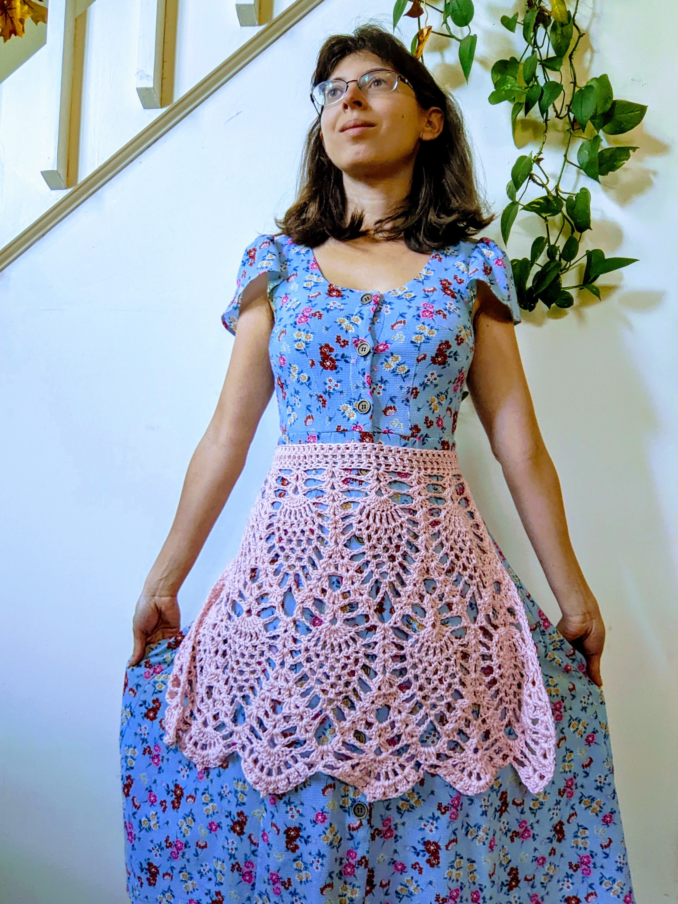Cottage Lace Apron Crochet Pattern: Pineapple Stitch, Cottagecore
