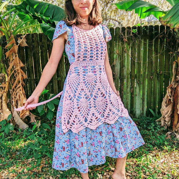 Cottage Lace Apron Crochet Pattern: Pineapple Stitch, Cottagecore (PDF Pattern)