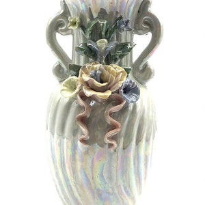 Gorgeous High Luster 3-D Flowers Bud Vase