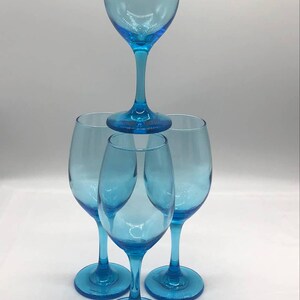 Four Gorgeous Cristal d&#39;Arques Light Blue Aqua Wine Glasses Goblets