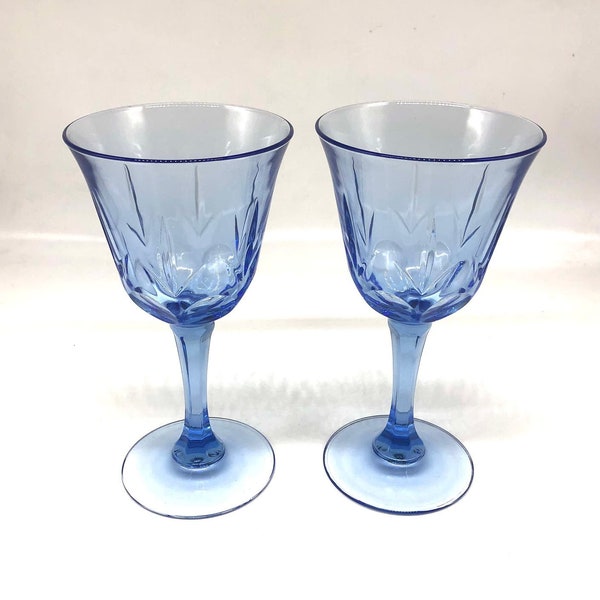 Gorgeous Very Collectible Avon American Blue Classics Goblets Wine Glasses Box