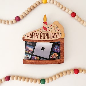 Suporte para cartão de presente DIGITAL de fatia de bolo de feliz aniversário Arquivo a laser SVG, suporte para cartão de presente de aniversário comercial amigável Svg Glowforge Arquivos de corte a laser