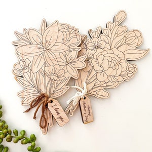 DIGITAL Scored Flower Bouquets SVG Laser Cut File, Mother's Day Gift Glowforge Laser-Ready Files for Mom, Grandma, Aunt