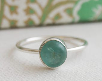 Anillo de plata esterlina de apatita en bruto, talla 9: joyería con piedras preciosas naturales: ideas de regalo para mujeres: regalo de joyería con piedra natal de cumpleaños