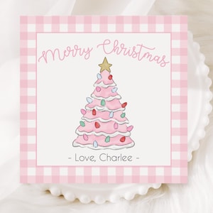 Afdrukbaar kerstcadeaulabel voor meisjes | Roze keramieken boom | Girly geruite ruit | Bewerkbare sjabloon | Label voor feestbedankjes | Naamkaartje Cadeaulabel