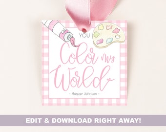 Peut inclure: Étiquette en vichy rose et blanc avec un pinceau et une palette de peinture. L'étiquette dit "You color my world" avec le nom "Harper Johnson" en dessous.