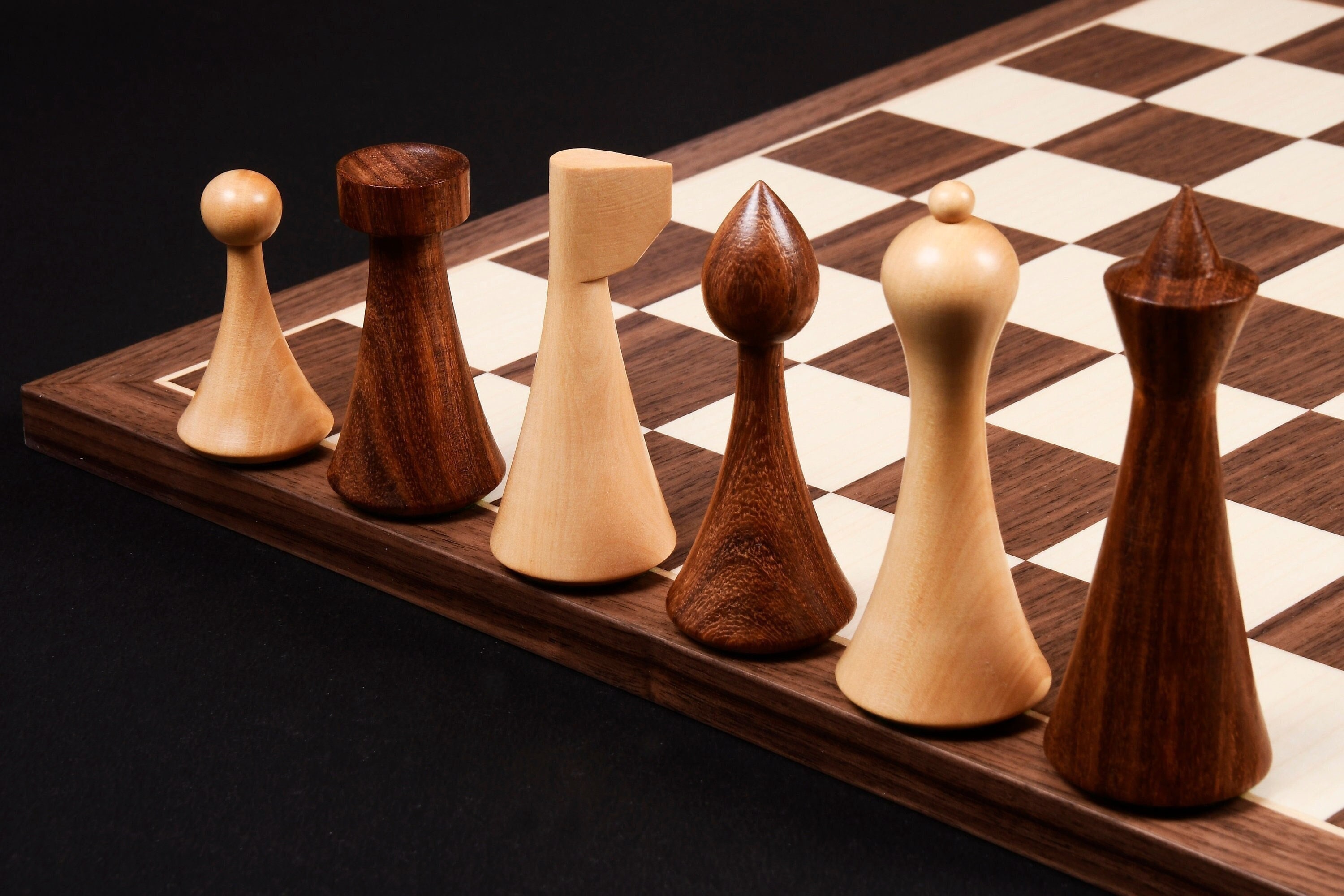 Meghdoot Staunton Wooden Chess Pieces in Golden Rosewood & BoxWood 3.2" King 