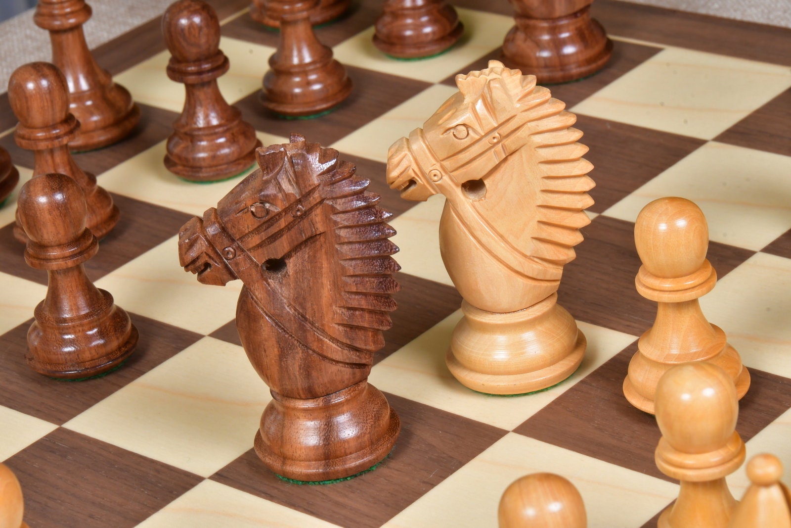 The Bridle Study Analysis Chess Pieces in Sheesham and Boxwood - 3.2 King