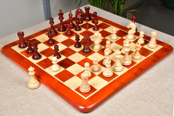 Xadrez ao Vivo - Chess.com  Knight chess, Chess, Knight