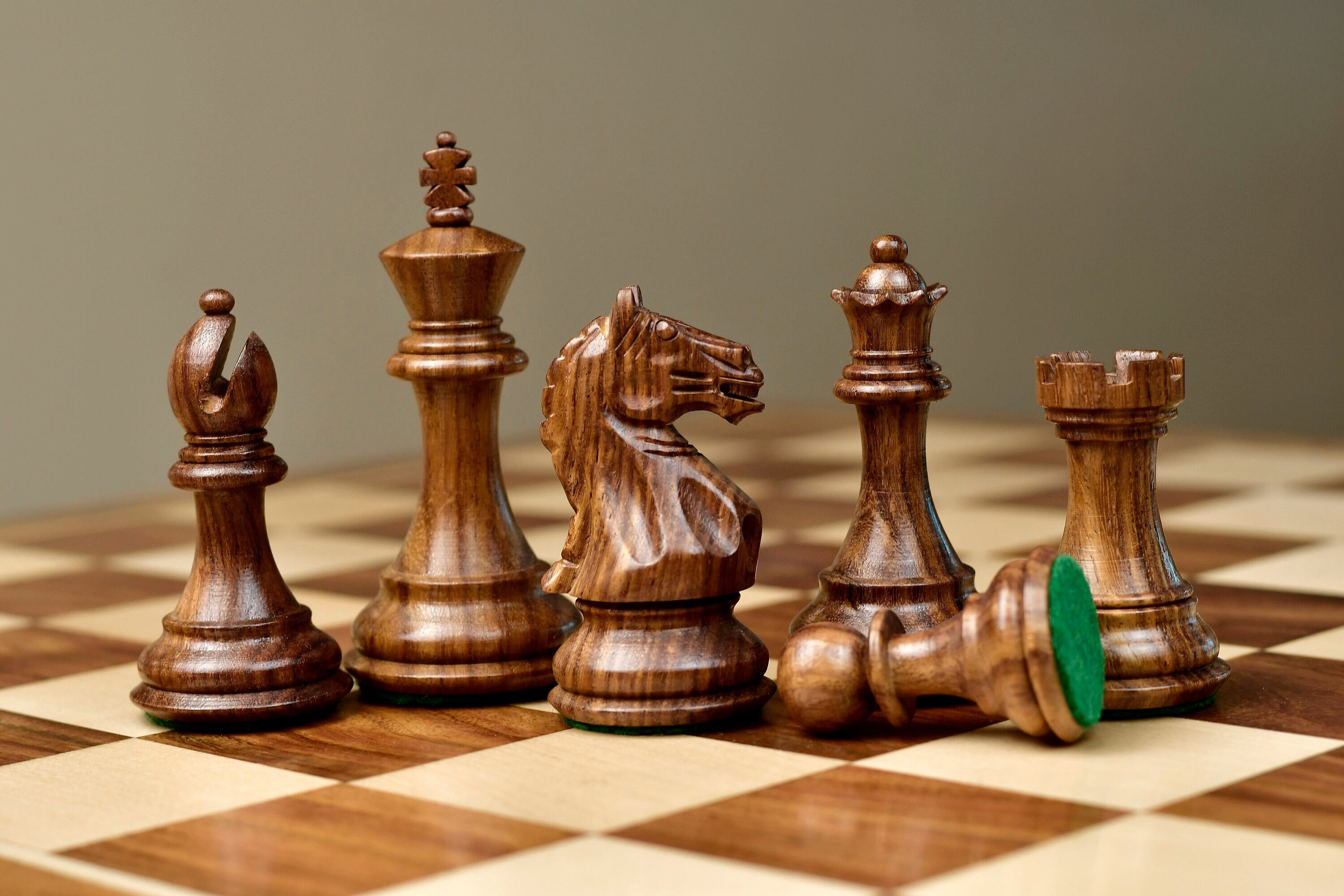 Capablanca Chess Rosewood Chessboard - www.