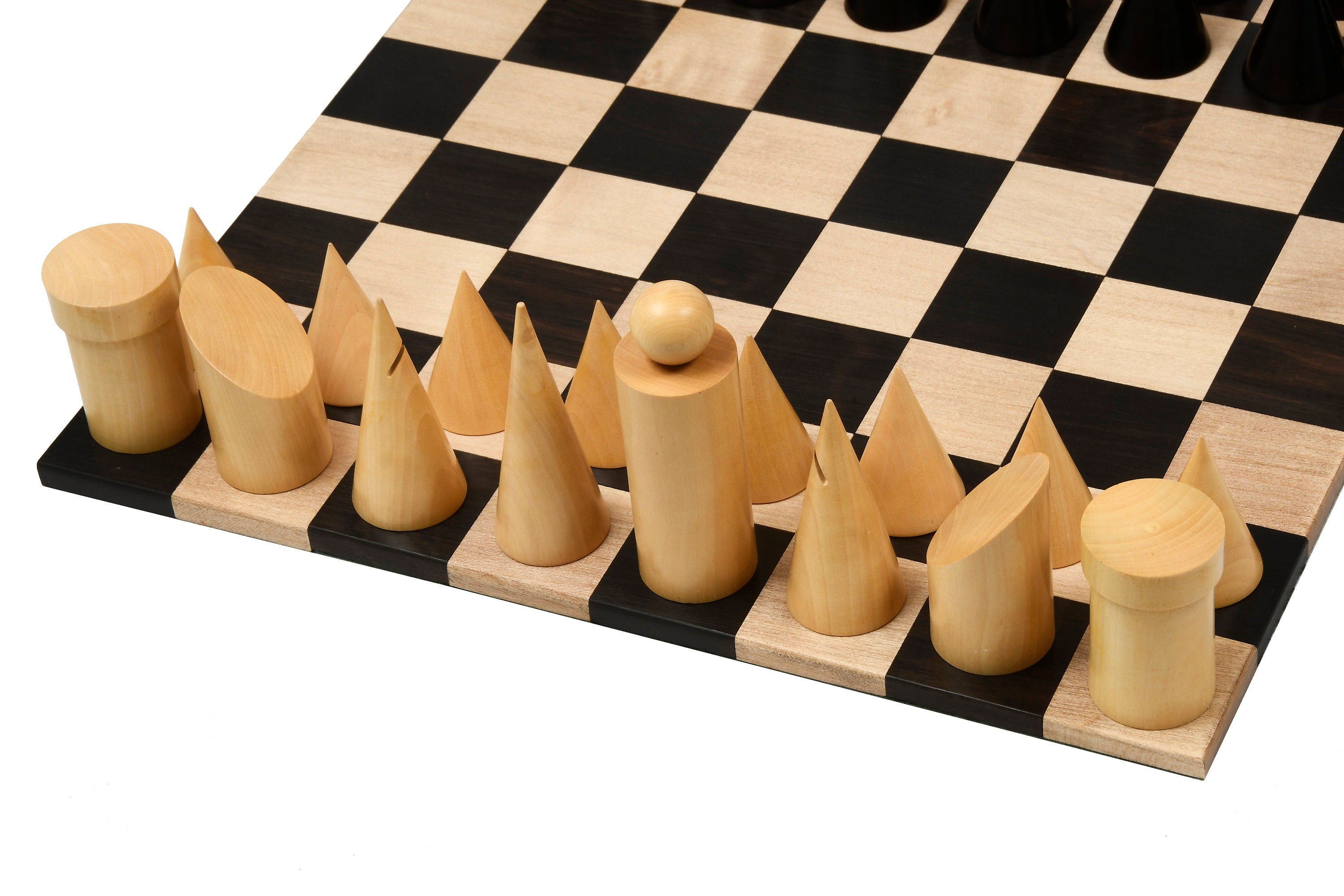 2 chess sets with a minimalistic and alluring twist - DesignWanted :  DesignWanted