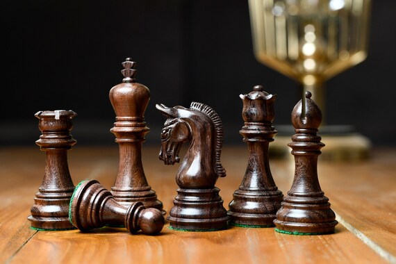 The Professional Series Tournament Staunton Weighted Chess Pieces in  Sheesham and Boxwood - 3.8 King