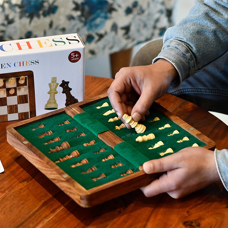 Travel Chess Set Folding Magnetic lacquer finish Sheesham 10&quot; - Portable Chess Set - Foldable Chess Set Board - Travel Friendly Chess Set