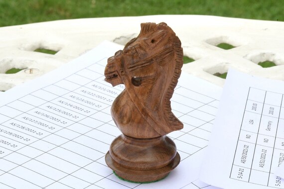 Combo of Knight & Pawns Chess Pieces in Box Wood - 4.52 Knight.