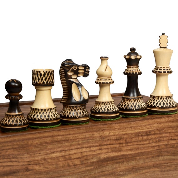 How to Set Up a Chessboard - Step by Step - Chessbazaar's Guide