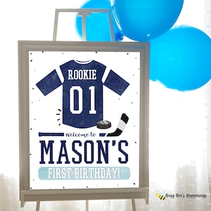Cartello di benvenuto per il primo compleanno dell&#39;hockey: poster con maglia blu (modello modificabile)
